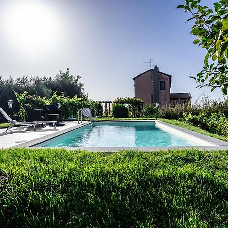 Nake Residenza Artistica Villa Sant'Alfio Bagian luar foto