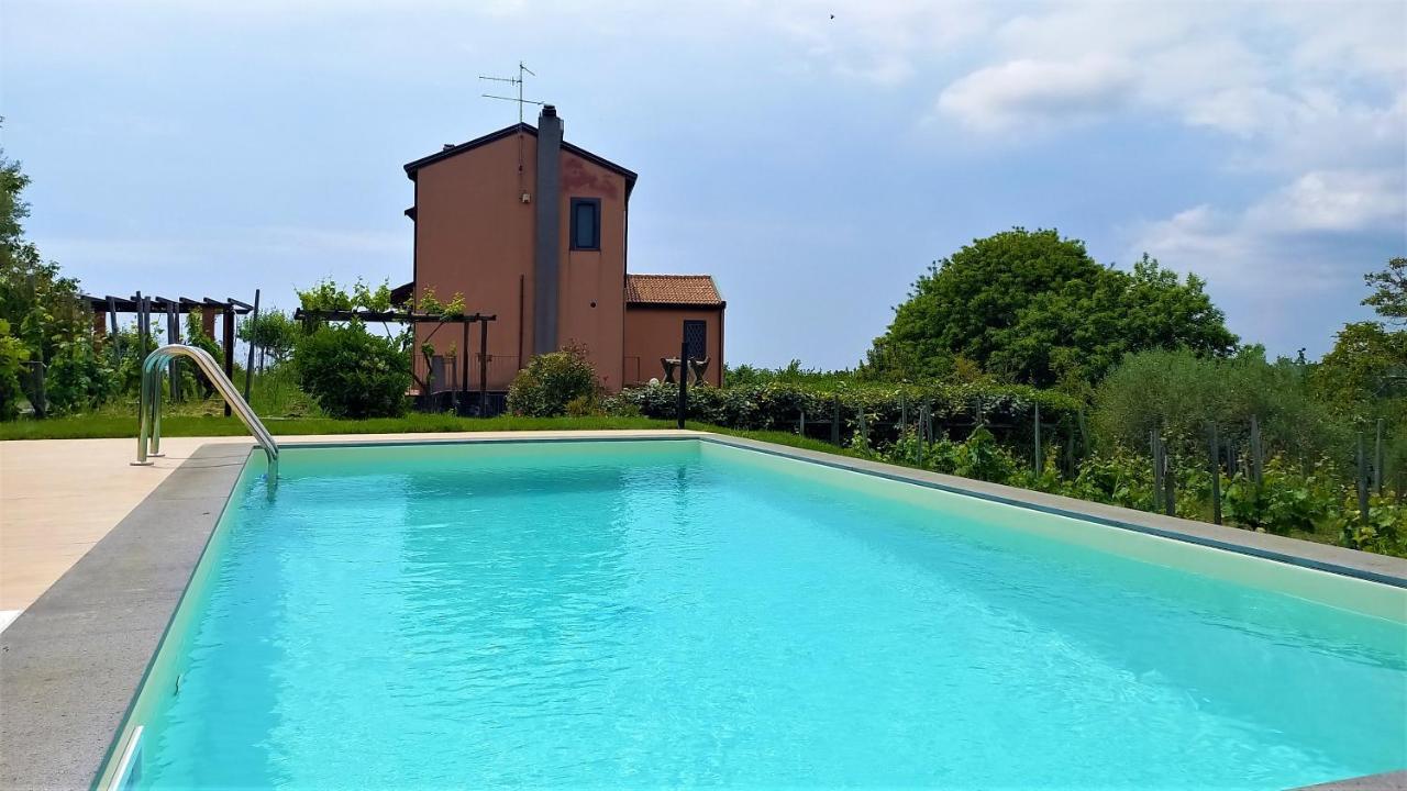 Nake Residenza Artistica Villa Sant'Alfio Bagian luar foto