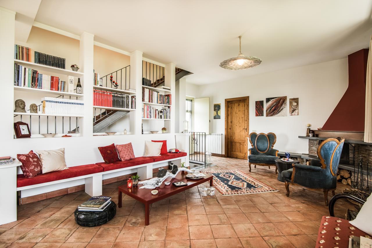 Nake Residenza Artistica Villa Sant'Alfio Bagian luar foto