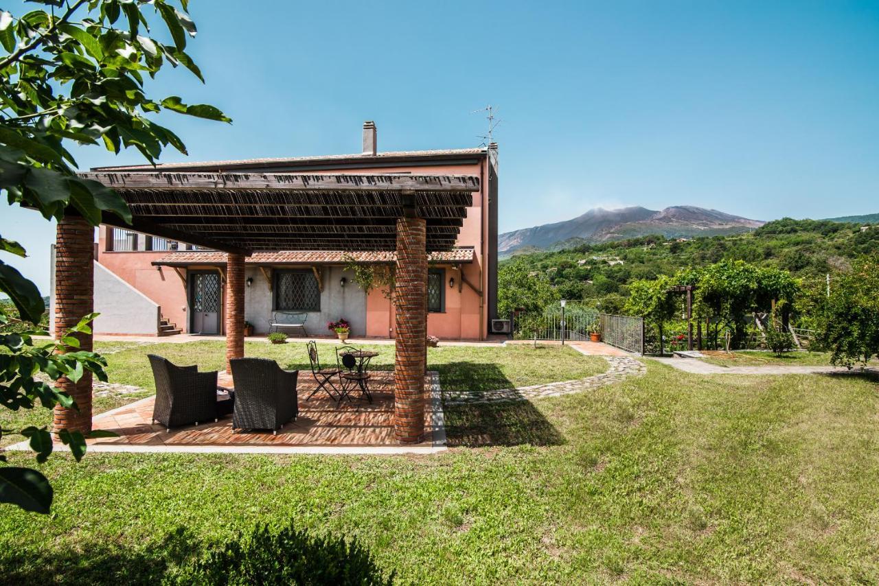 Nake Residenza Artistica Villa Sant'Alfio Bagian luar foto